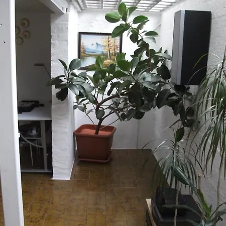 Helle große Souterrainwohnung mit eigenem Eingang Unterhaching Exterior foto